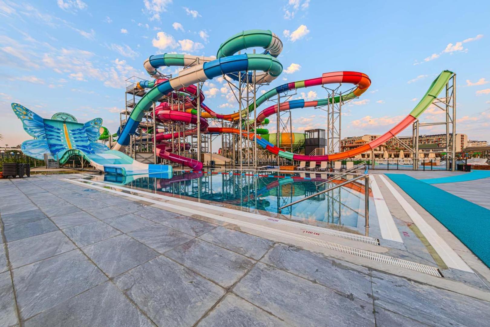 Hotel Dream Fun World Side Exteriér fotografie